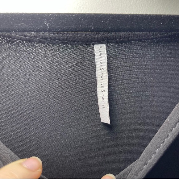 Y2K S-Twelve Black Cold Shoulder Batwing fairy witchy tunic Top Women’s Size L - Picture 7 of 7